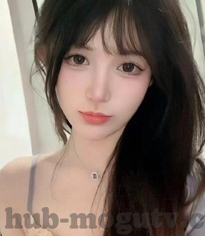 麻豆传媒刘沁园播放-探寻麻豆传媒刘沁园的多维风采，流淌在光影间的表演艺术